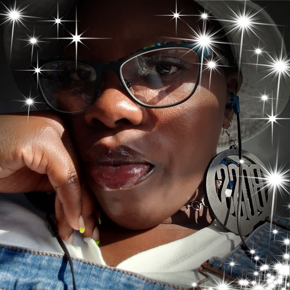 Meet your Posher, Cynatra